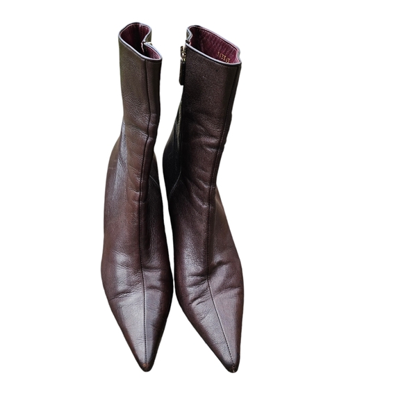 Authentic Gucci Brown Leather Boots/Booties - Picture 2 of 10